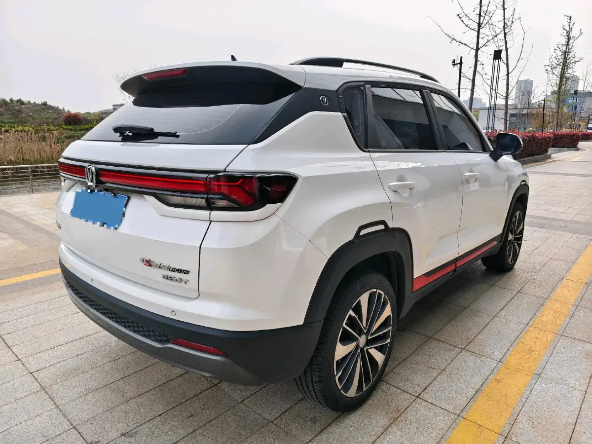 2023 ChangAn CS35 Plus 1.4T 160HP L4 7DCT,autocango,china used car exporter,china ev exporter,chinese used car exporter,chinese used ev exporter