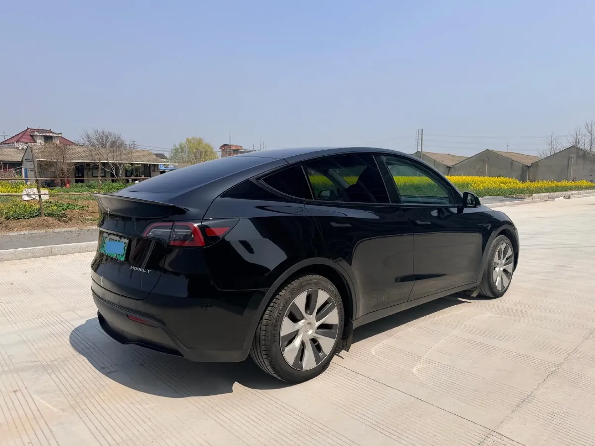 2022 Tesla Model Y BEV 60KWH,autocango,china used car exporter,china ev exporter,chinese used car exporter,chinese used ev exporter