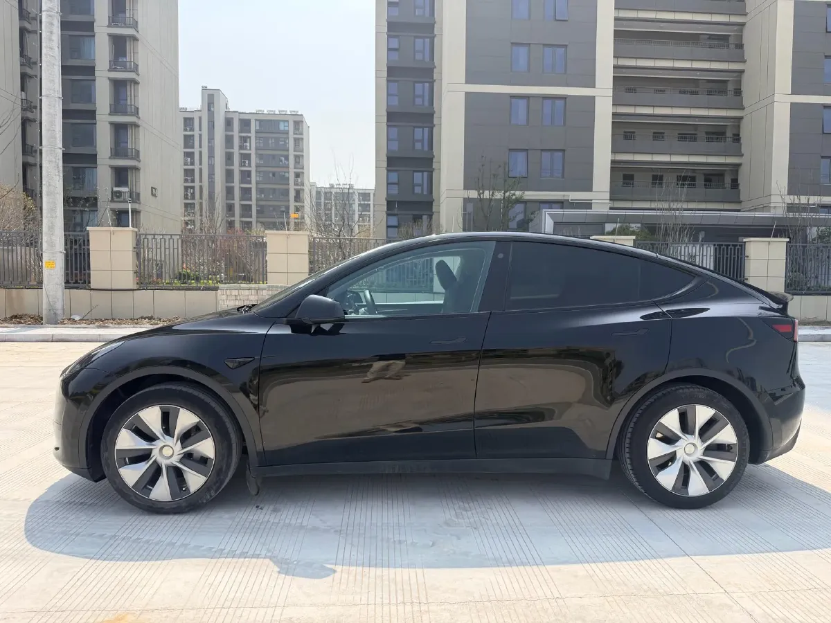 2022 Tesla Model Y BEV 60KWH,autocango,china used car exporter,china ev exporter,chinese used car exporter,chinese used ev exporter