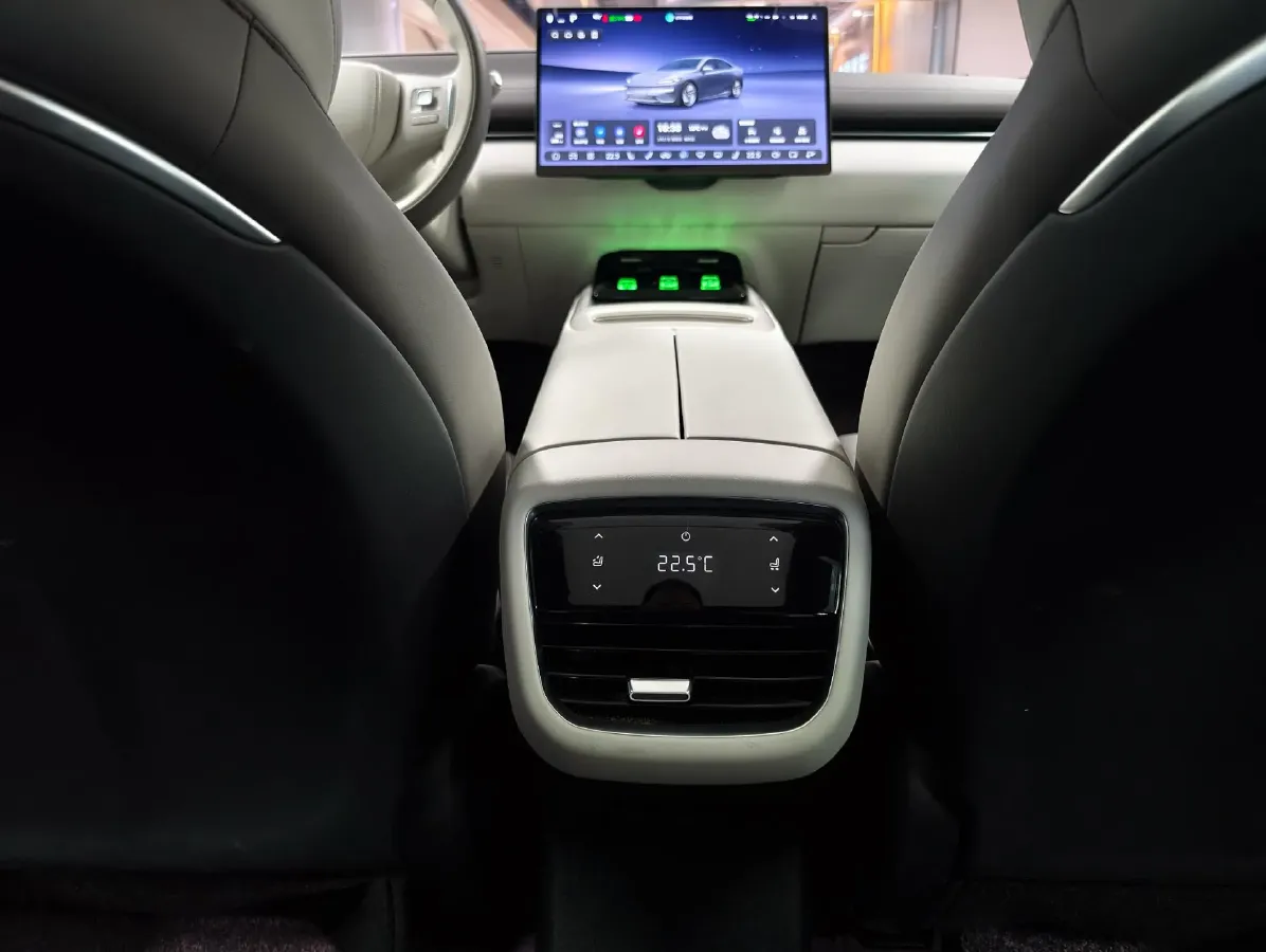 2025 Deepal L07 BEV 56.12KWH,autocango,china used car exporter,china ev exporter,chinese used car exporter,chinese used ev exporter