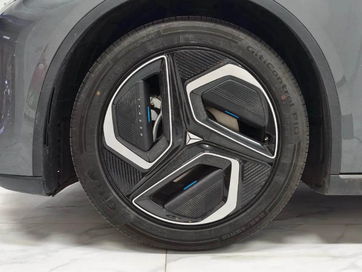 2025 Deepal L07 BEV 56.12KWH,autocango,china used car exporter,china ev exporter,chinese used car exporter,chinese used ev exporter