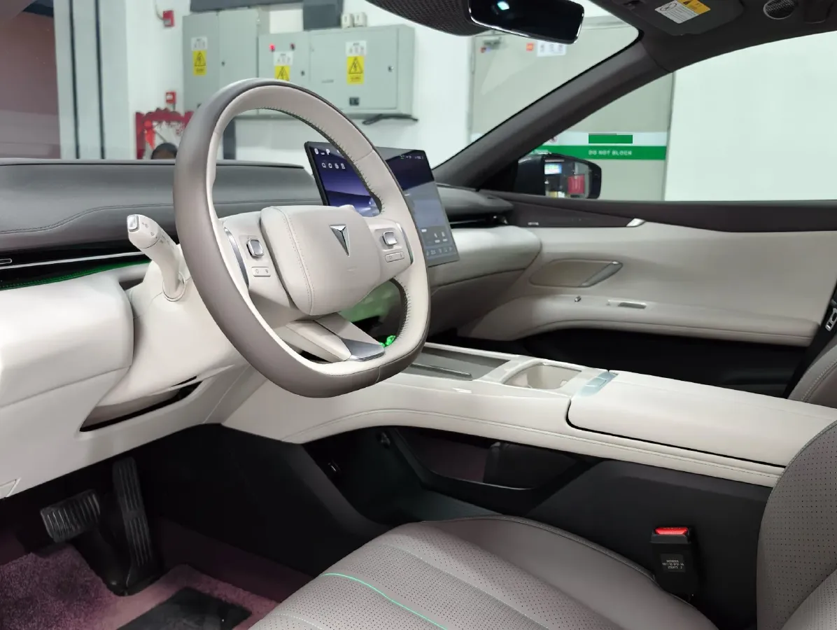 2025 Deepal L07 BEV 56.12KWH,autocango,china used car exporter,china ev exporter,chinese used car exporter,chinese used ev exporter