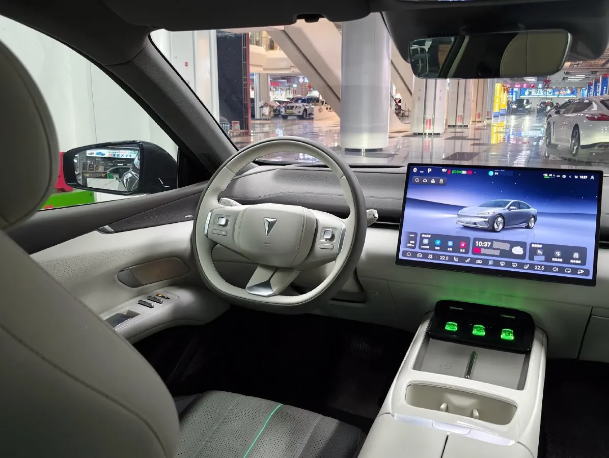 2025 Deepal L07 BEV 56.12KWH,autocango,china used car exporter,china ev exporter,chinese used car exporter,chinese used ev exporter