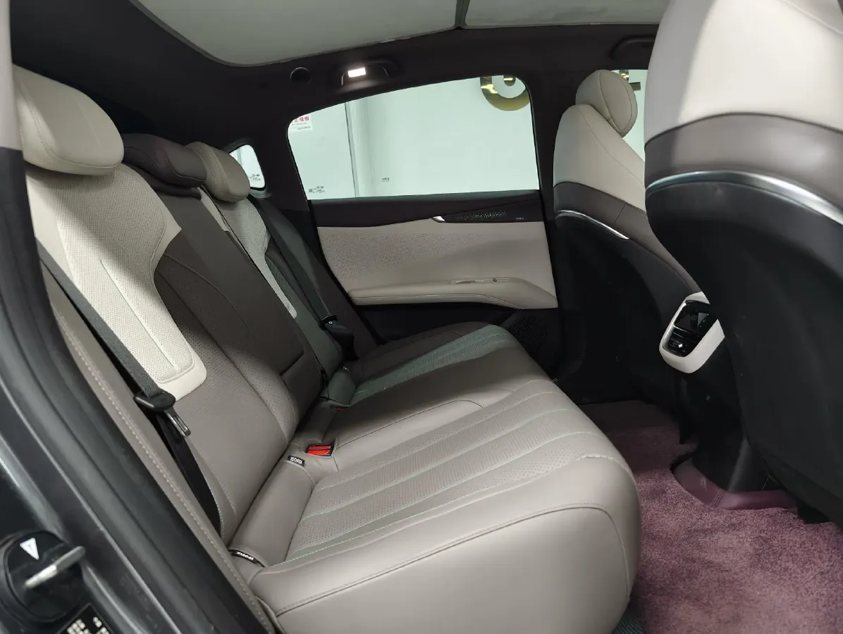 2025 Deepal L07 BEV 56.12KWH,autocango,china used car exporter,china ev exporter,chinese used car exporter,chinese used ev exporter