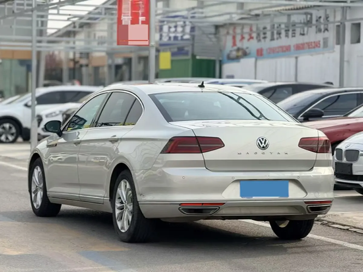 2019 Volkswagen Magotan 2.0T 186HP L4 7DCT,autocango,china used car exporter,china ev exporter,chinese used car exporter,chinese used ev exporter