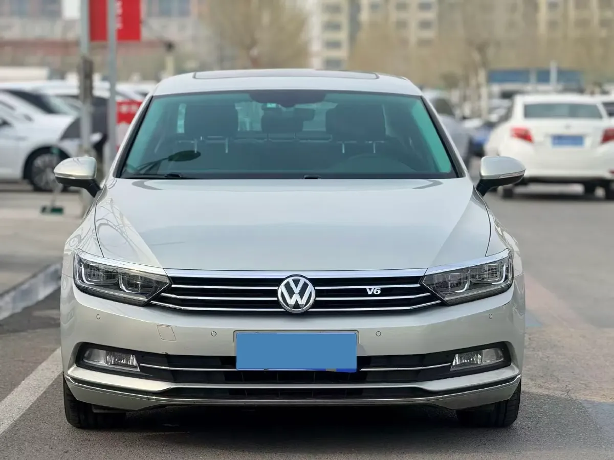 2019 Volkswagen Magotan 2.0T 186HP L4 7DCT,autocango,china used car exporter,china ev exporter,chinese used car exporter,chinese used ev exporter