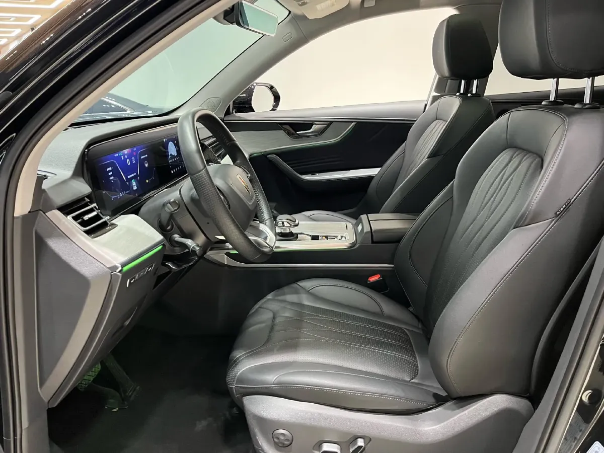 2025 HongQi HS5 2.0T 252HP L4 8AT,autocango,china used car exporter,china ev exporter,chinese used car exporter,chinese used ev exporter