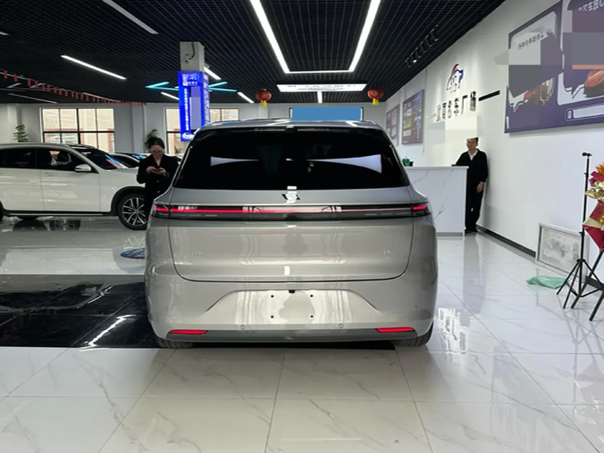 2025 Li L6 Range Extended 154HP L4 REEV,autocango,china used car exporter,china ev exporter,chinese used car exporter,chinese used ev exporter