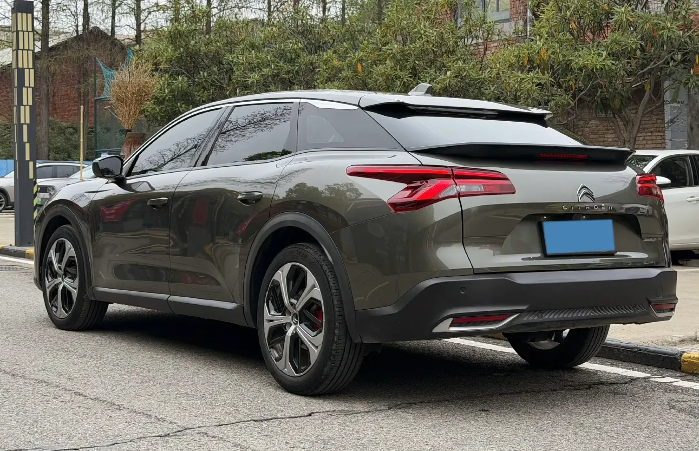 2022 Citroen C5 X 1.6T 175HP L4 8AT,autocango,china used car exporter,china ev exporter,chinese used car exporter,chinese used ev exporter