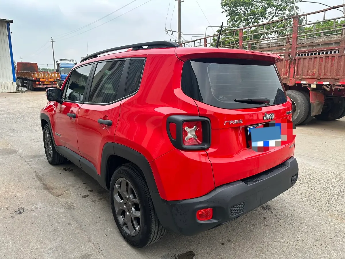 2017 Jeep Renegade 1.4T 150HP L4 7DCT,autocango,china used car exporter,china ev exporter,chinese used car exporter,chinese used ev exporter