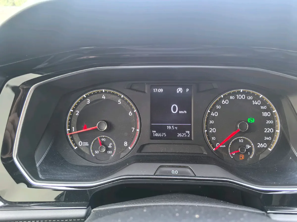 2019 Jeep Cherokee 2.0L 155HP L4 9AT,autocango,china used car exporter,china ev exporter,chinese used car exporter,chinese used ev exporter