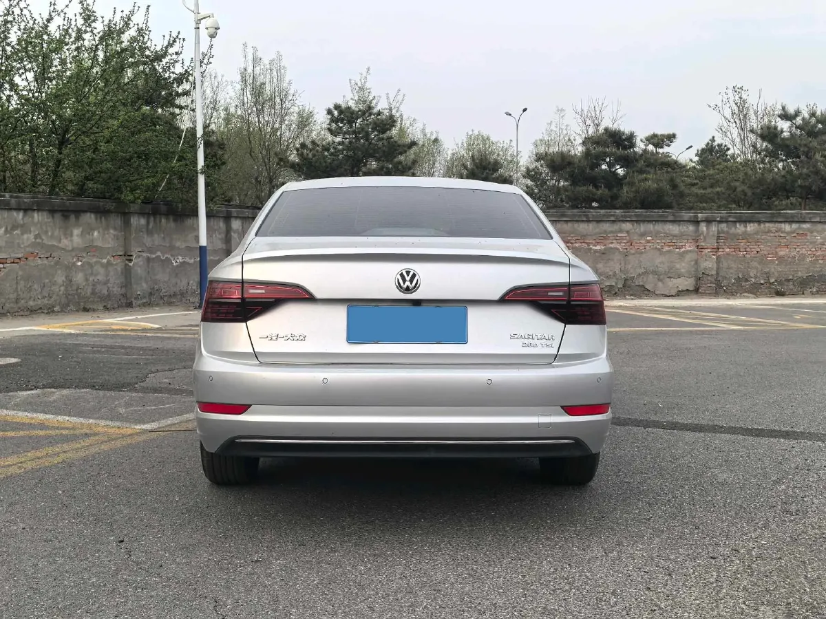 2019 Jeep Cherokee 2.0L 155HP L4 9AT,autocango,china used car exporter,china ev exporter,chinese used car exporter,chinese used ev exporter