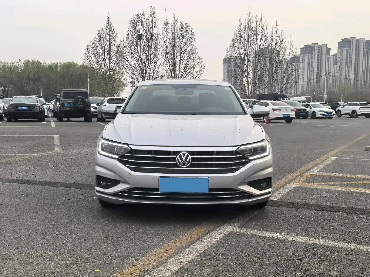 2019 Jeep Cherokee 2.0L 155HP L4 9AT,autocango,china used car exporter,china ev exporter,chinese used car exporter,chinese used ev exporter