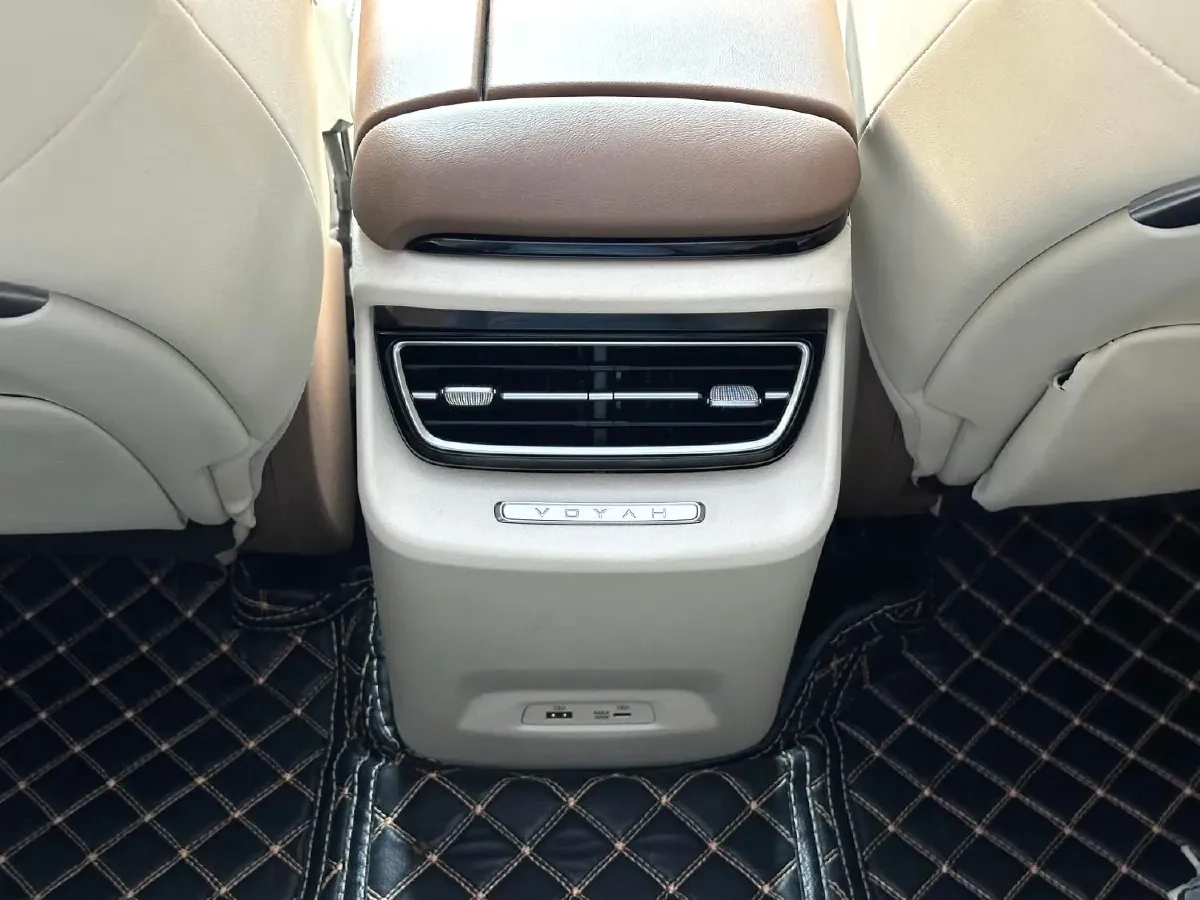 2021 Voyah FREE Range Extended 109HP REEV 33KWH,autocango,china used car exporter,china ev exporter,chinese used car exporter,chinese used ev exporter