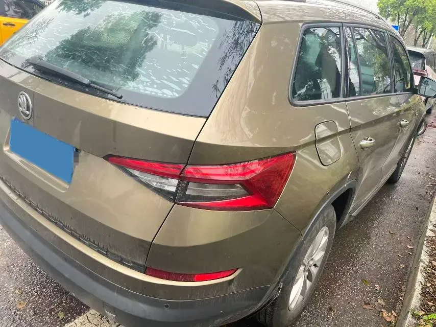 2018 Skoda Kodiak 2.0T 186HP L4 7DCT,autocango,china used car exporter,china ev exporter,chinese used car exporter,chinese used ev exporter