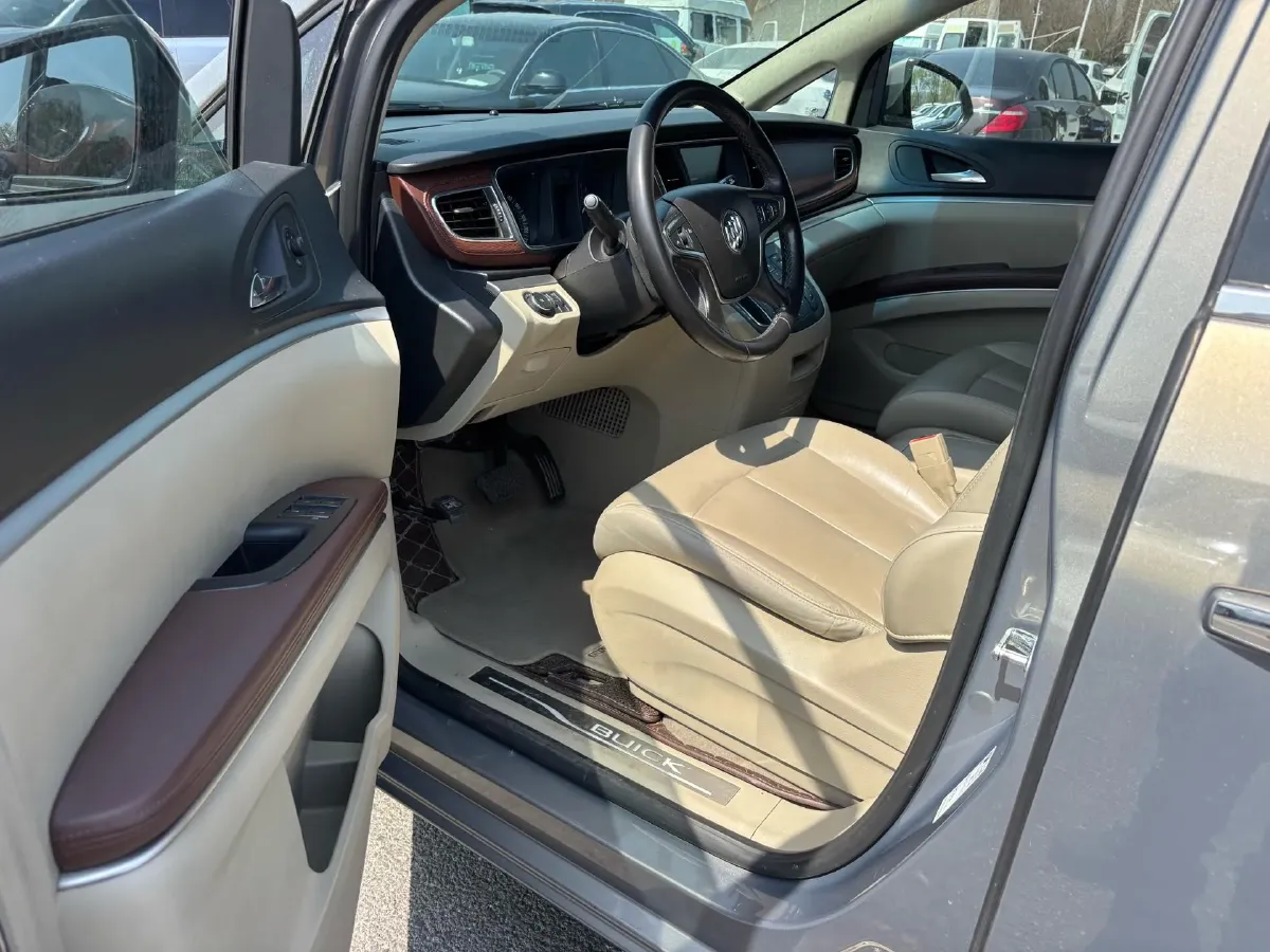 2018 Buick GL8 2.0T 260HP L4 6AT,autocango,china used car exporter,china ev exporter,chinese used car exporter,chinese used ev exporter