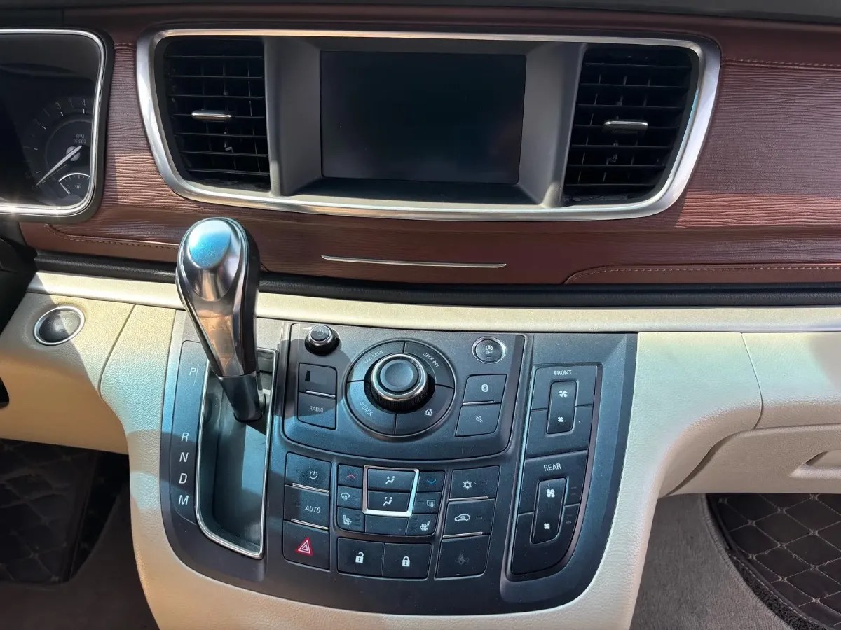 2018 Buick GL8 2.0T 260HP L4 6AT,autocango,china used car exporter,china ev exporter,chinese used car exporter,chinese used ev exporter