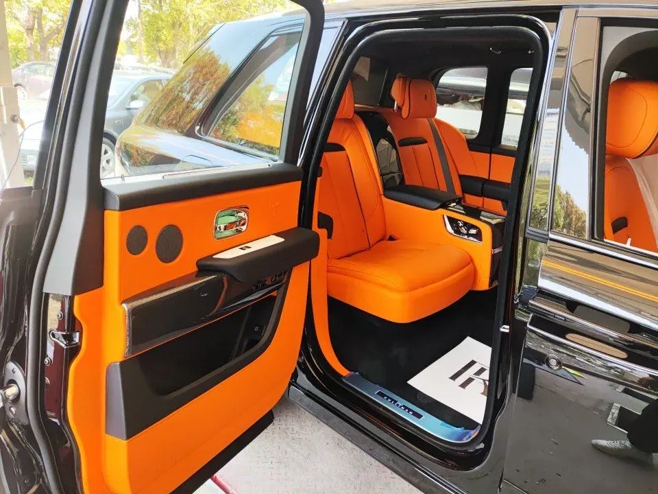 2025 Mansory Cullinan 6.7T 600HP V12 8AT,autocango,china used car exporter,china ev exporter,chinese used car exporter,chinese used ev exporter