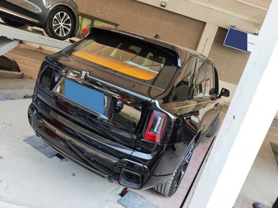 2025 Mansory Cullinan 6.7T 600HP V12 8AT,autocango,china used car exporter,china ev exporter,chinese used car exporter,chinese used ev exporter