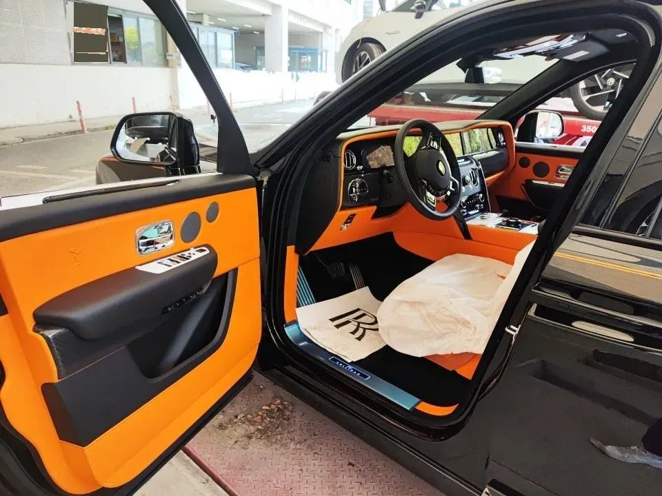 2025 Mansory Cullinan 6.7T 600HP V12 8AT,autocango,china used car exporter,china ev exporter,chinese used car exporter,chinese used ev exporter