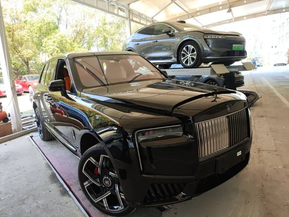 2025 Mansory Cullinan 6.7T 600HP V12 8AT,autocango,china used car exporter,china ev exporter,chinese used car exporter,chinese used ev exporter