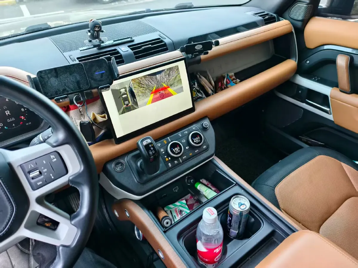 2023 Land Rover Defender 3.0T 400HP L6 8AT,autocango,china used car exporter,china ev exporter,chinese used car exporter,chinese used ev exporter