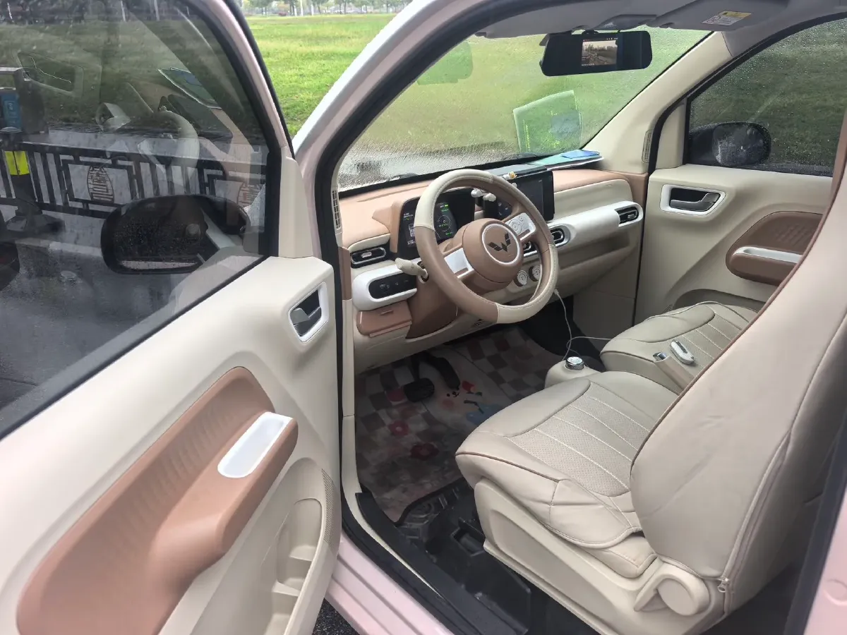 2024 WuLing HongGuang MINI EV BEV 17.3KWH,autocango,china used car exporter,china ev exporter,chinese used car exporter,chinese used ev exporter