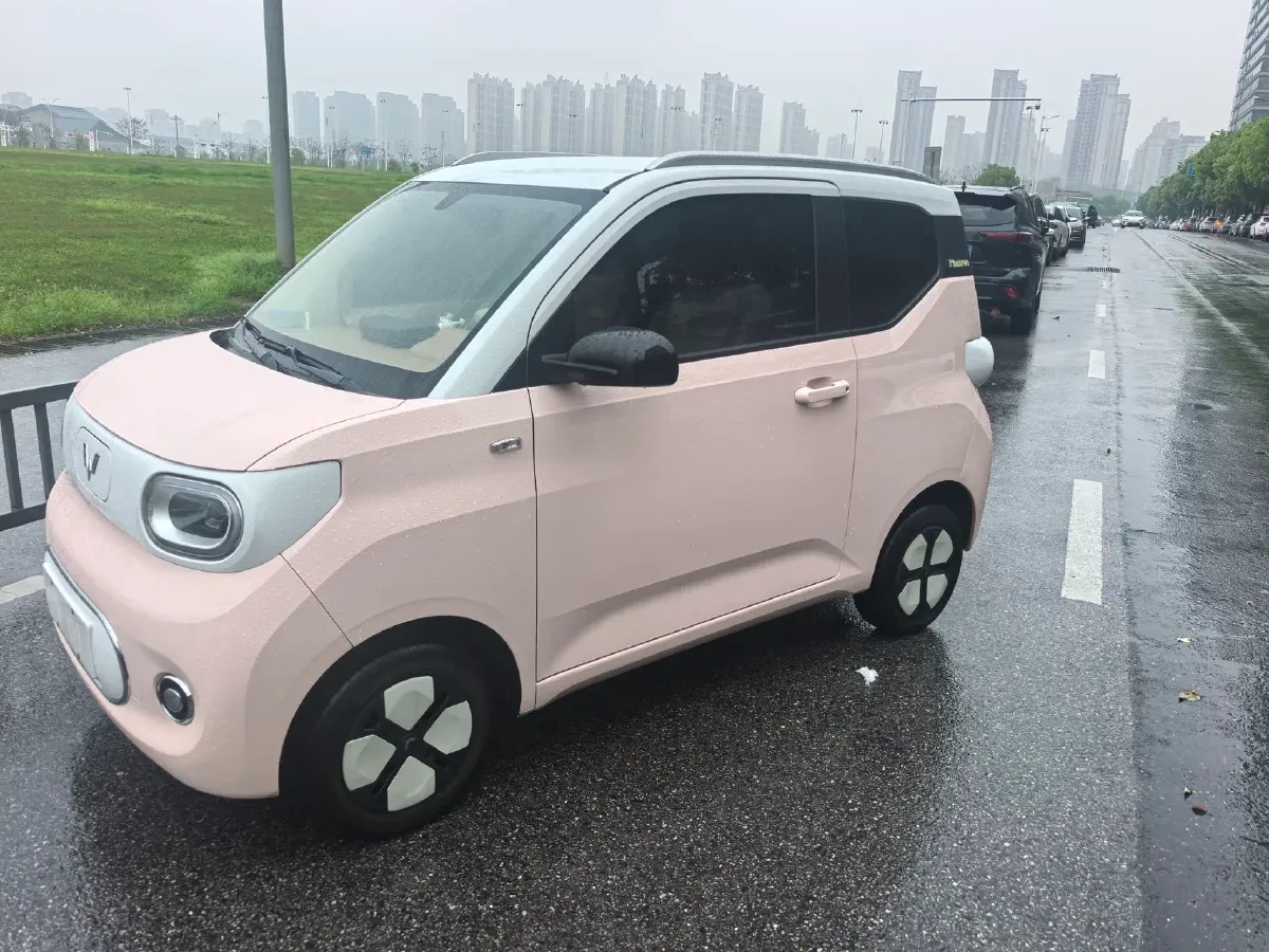 2024 WuLing HongGuang MINI EV BEV 17.3KWH,autocango,china used car exporter,china ev exporter,chinese used car exporter,chinese used ev exporter