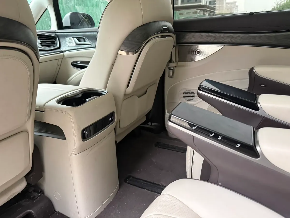 2024 Denza D9 1.5T 139HP L4 E-CVT PHEV 40KWH,autocango,china used car exporter,china ev exporter,chinese used car exporter,chinese used ev exporter