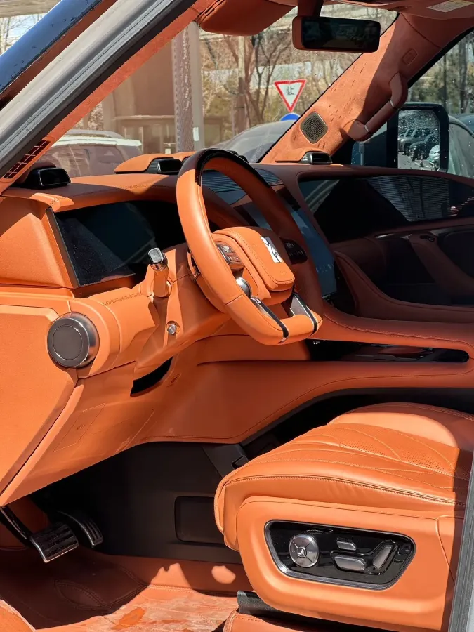 2023 YangWang U8 2.0T 272HP L4 REEV 49.05KWH,autocango,china used car exporter,china ev exporter,chinese used car exporter,chinese used ev exporter