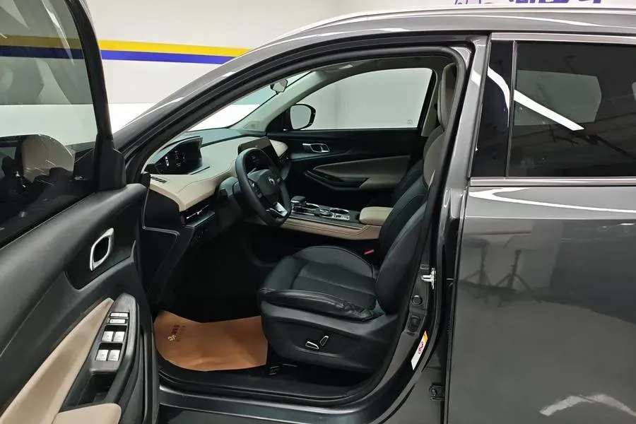 2022 ChangAn CS55 Plus 1.5T 180HP L4 7DCT,autocango,china used car exporter,china ev exporter,chinese used car exporter,chinese used ev exporter