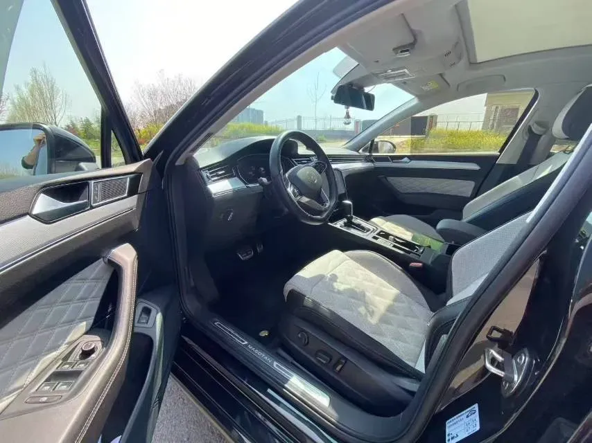 2023 Volkswagen Magotan 2.0T 186HP L4 7DCT,autocango,china used car exporter,china ev exporter,chinese used car exporter,chinese used ev exporter