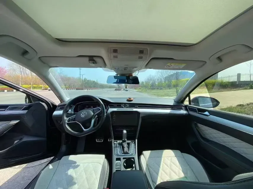2023 Volkswagen Magotan 2.0T 186HP L4 7DCT,autocango,china used car exporter,china ev exporter,chinese used car exporter,chinese used ev exporter