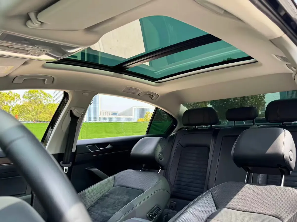 2019 Volkswagen Magotan 2.0T 186HP L4 7DCT,autocango,china used car exporter,china ev exporter,chinese used car exporter,chinese used ev exporter