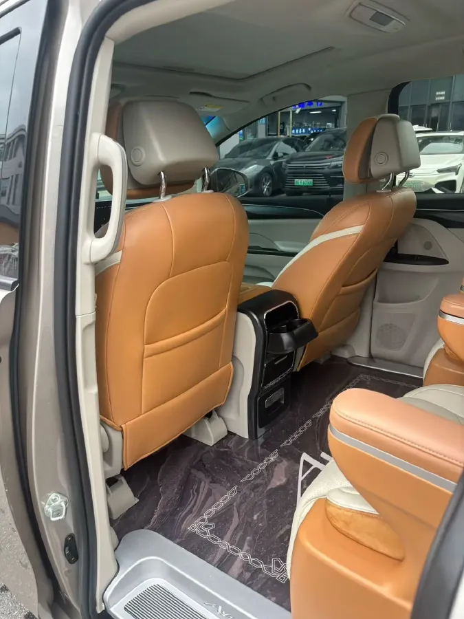 2022 Buick GL8 2.0T 237HP L4 9AT,autocango,china used car exporter,china ev exporter,chinese used car exporter,chinese used ev exporter