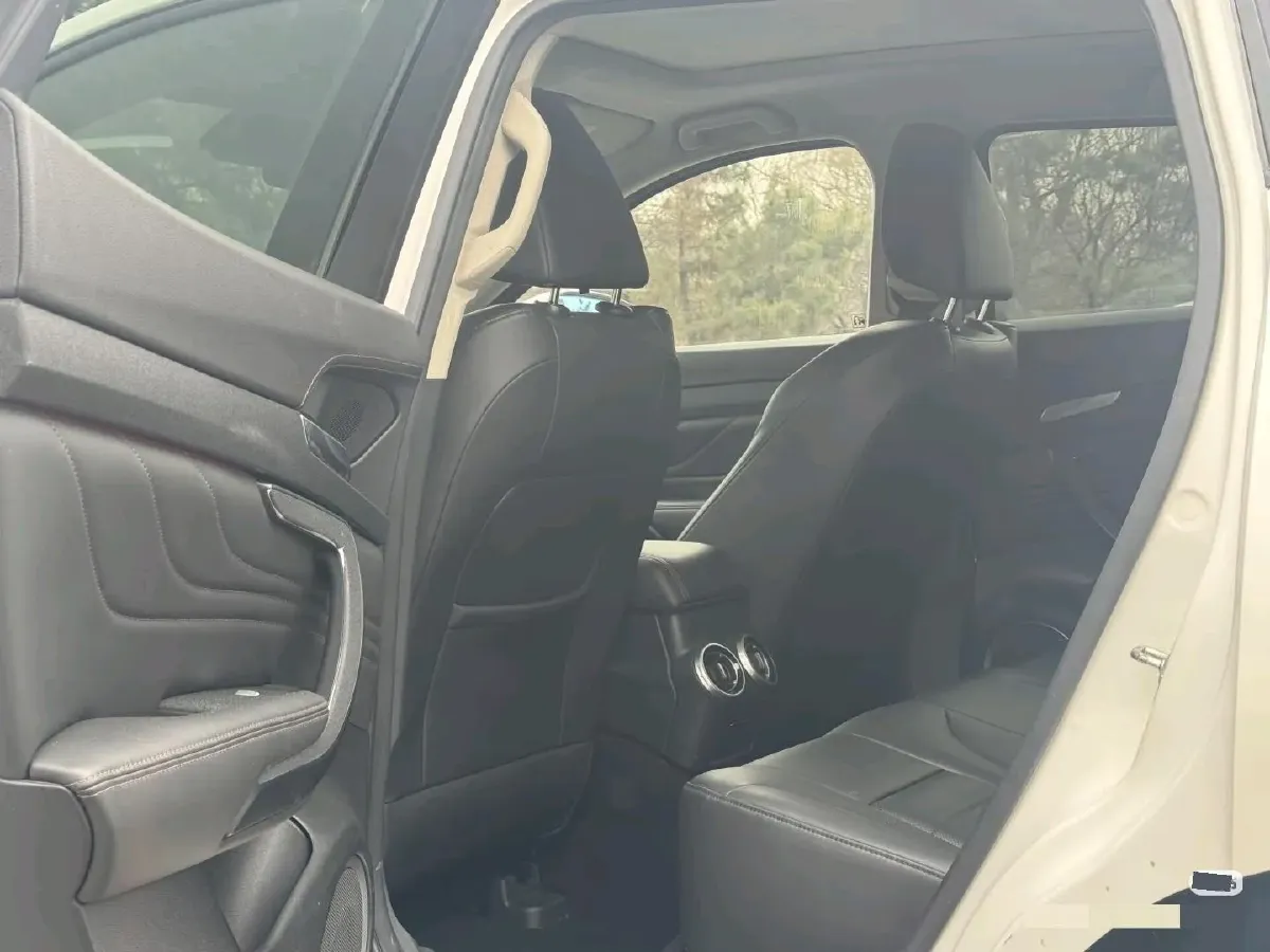 2017 WEY VV7 2.0T 234HP L4 7DCT,autocango,china used car exporter,china ev exporter,chinese used car exporter,chinese used ev exporter