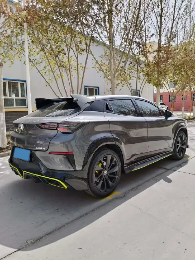 2022 ChangAn UNI-T 1.5T 188HP L4 7DCT,autocango,china used car exporter,china ev exporter,chinese used car exporter,chinese used ev exporter