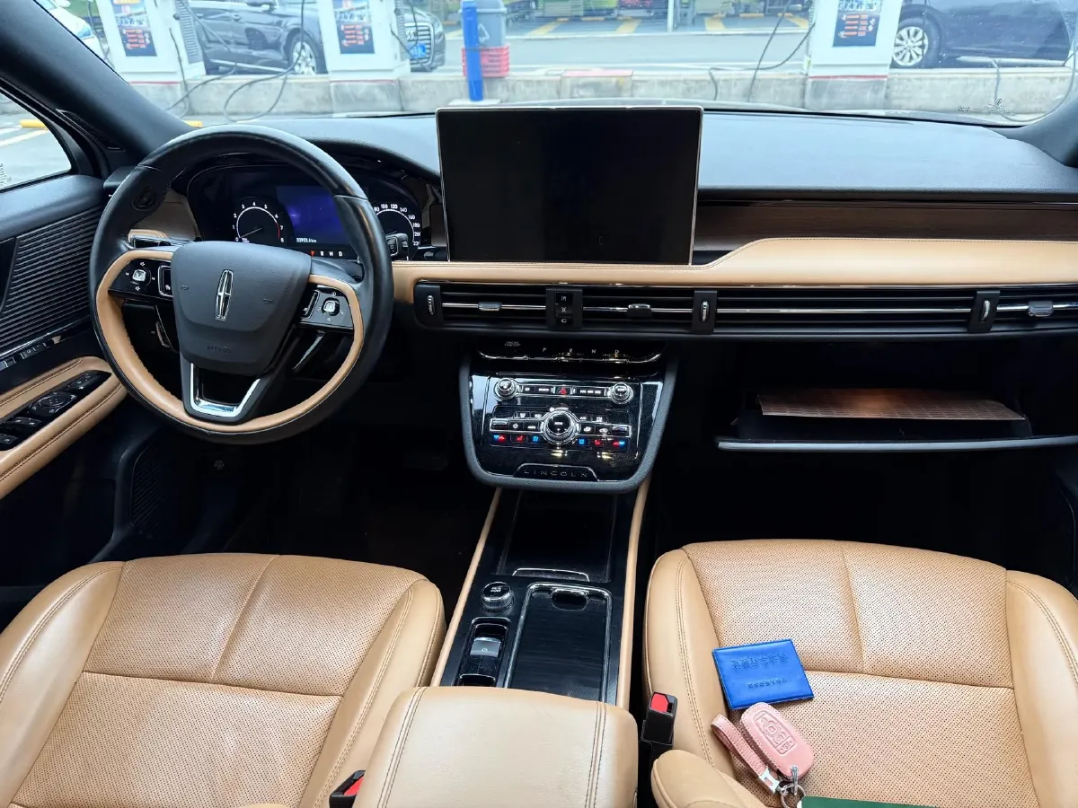 2021 Lincoln Corsair 2.0T 245HP L4 8AT,autocango,china used car exporter,china ev exporter,chinese used car exporter,chinese used ev exporter