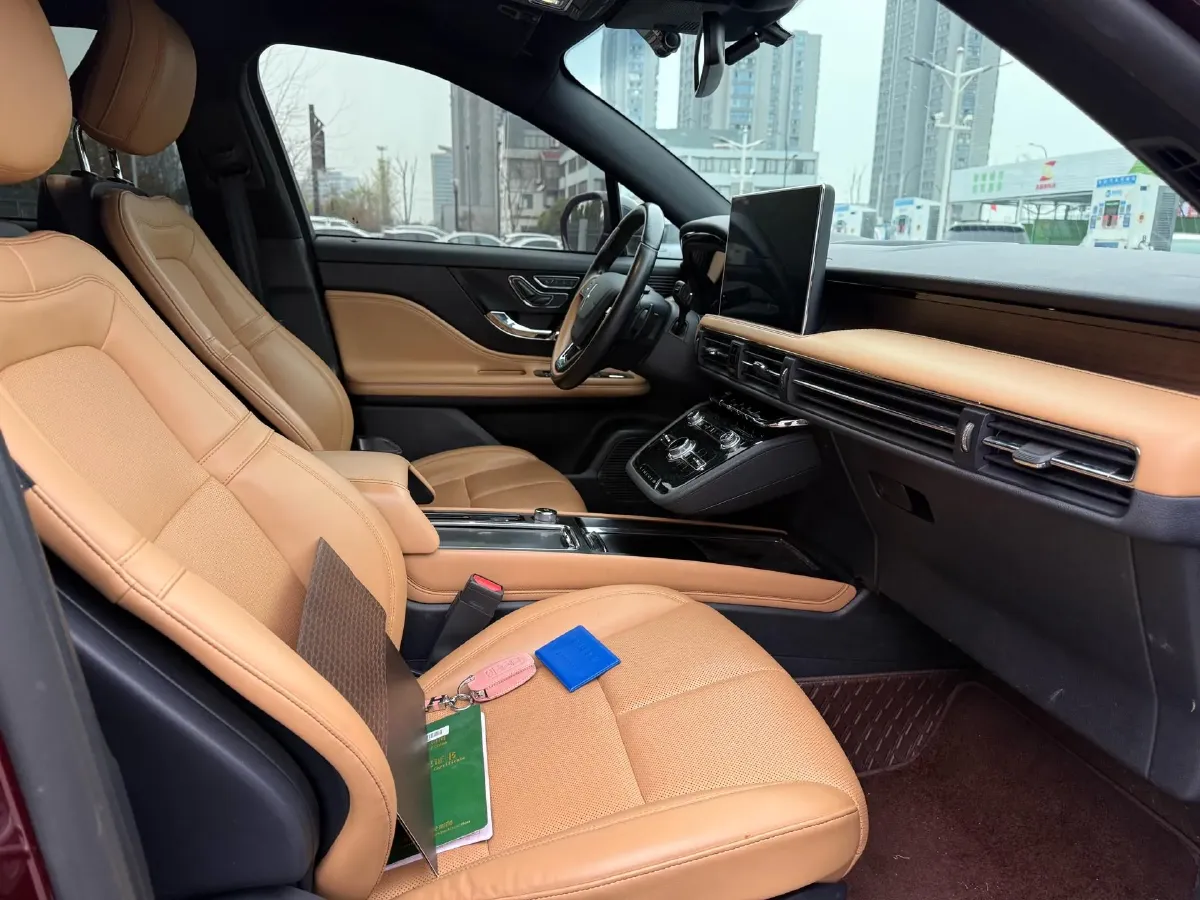 2021 Lincoln Corsair 2.0T 245HP L4 8AT,autocango,china used car exporter,china ev exporter,chinese used car exporter,chinese used ev exporter