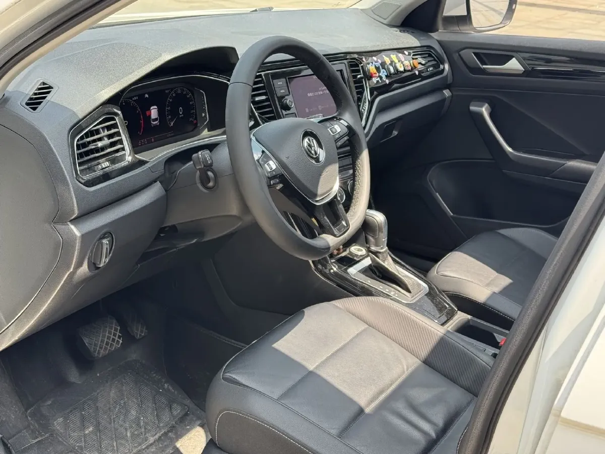 2019 Volkswagen T-Roc 1.4T 150HP L4 7DCT,autocango,china used car exporter,china ev exporter,chinese used car exporter,chinese used ev exporter