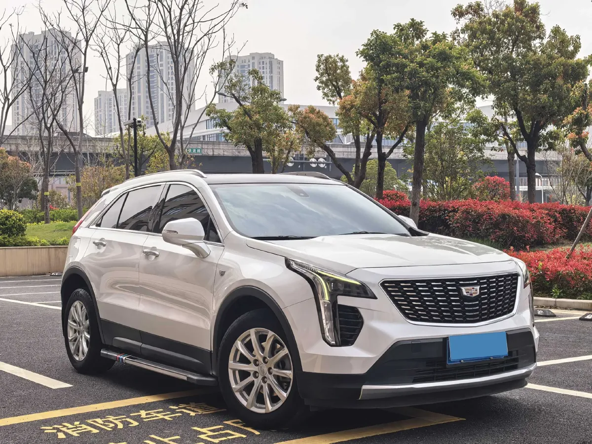 2022 Cadillac XT4 2.0T 237HP L4 9AT,autocango,china used car exporter,china ev exporter,chinese used car exporter,chinese used ev exporter
