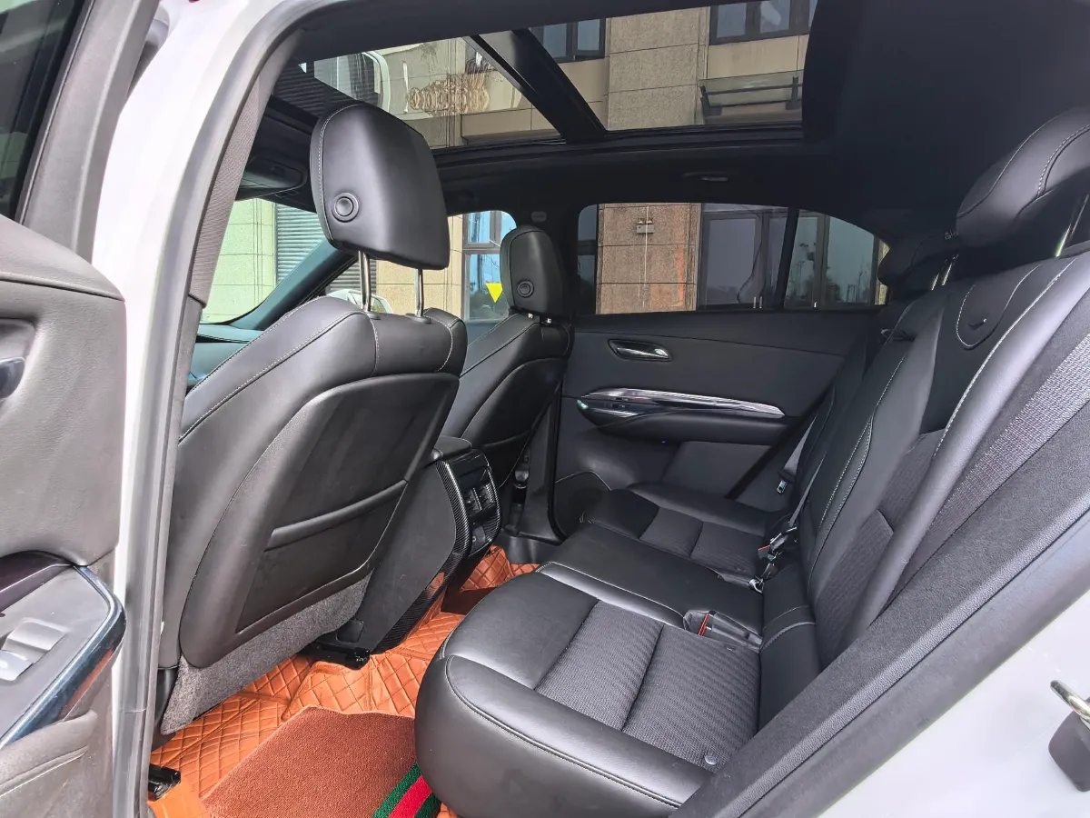 2022 Cadillac XT4 2.0T 237HP L4 9AT,autocango,china used car exporter,china ev exporter,chinese used car exporter,chinese used ev exporter