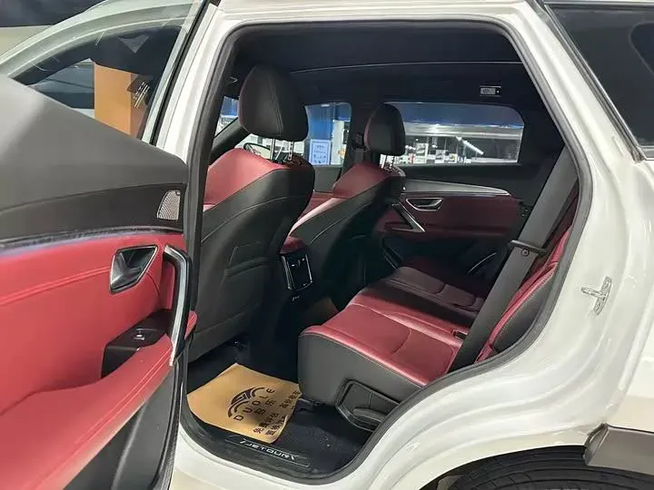 2021 Jetour X70 1.6T 197HP L4 7DCT,autocango,china used car exporter,china ev exporter,chinese used car exporter,chinese used ev exporter