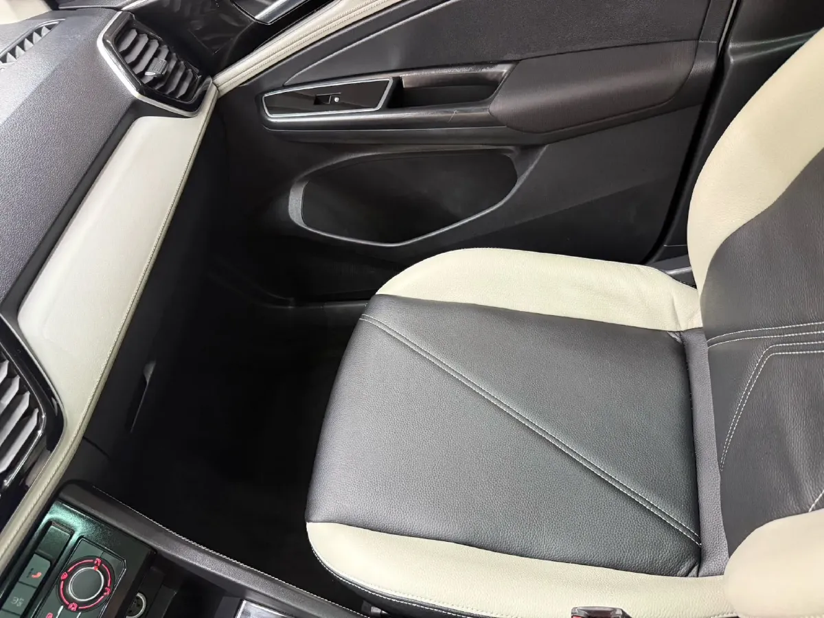 2023 Jetta VS7 1.4T 150HP L4 6AT,autocango,china used car exporter,china ev exporter,chinese used car exporter,chinese used ev exporter