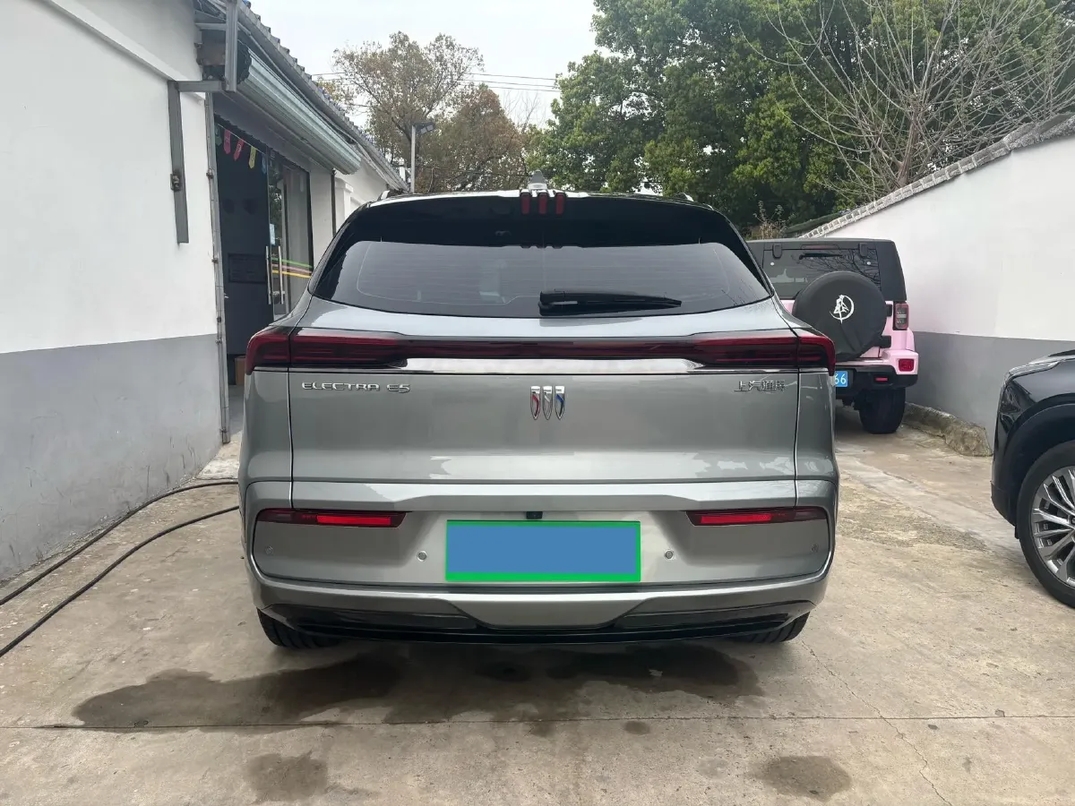 2023 Buick EnvisionPlus 1.5T 211HP L4 9AT,autocango,china used car exporter,china ev exporter,chinese used car exporter,chinese used ev exporter