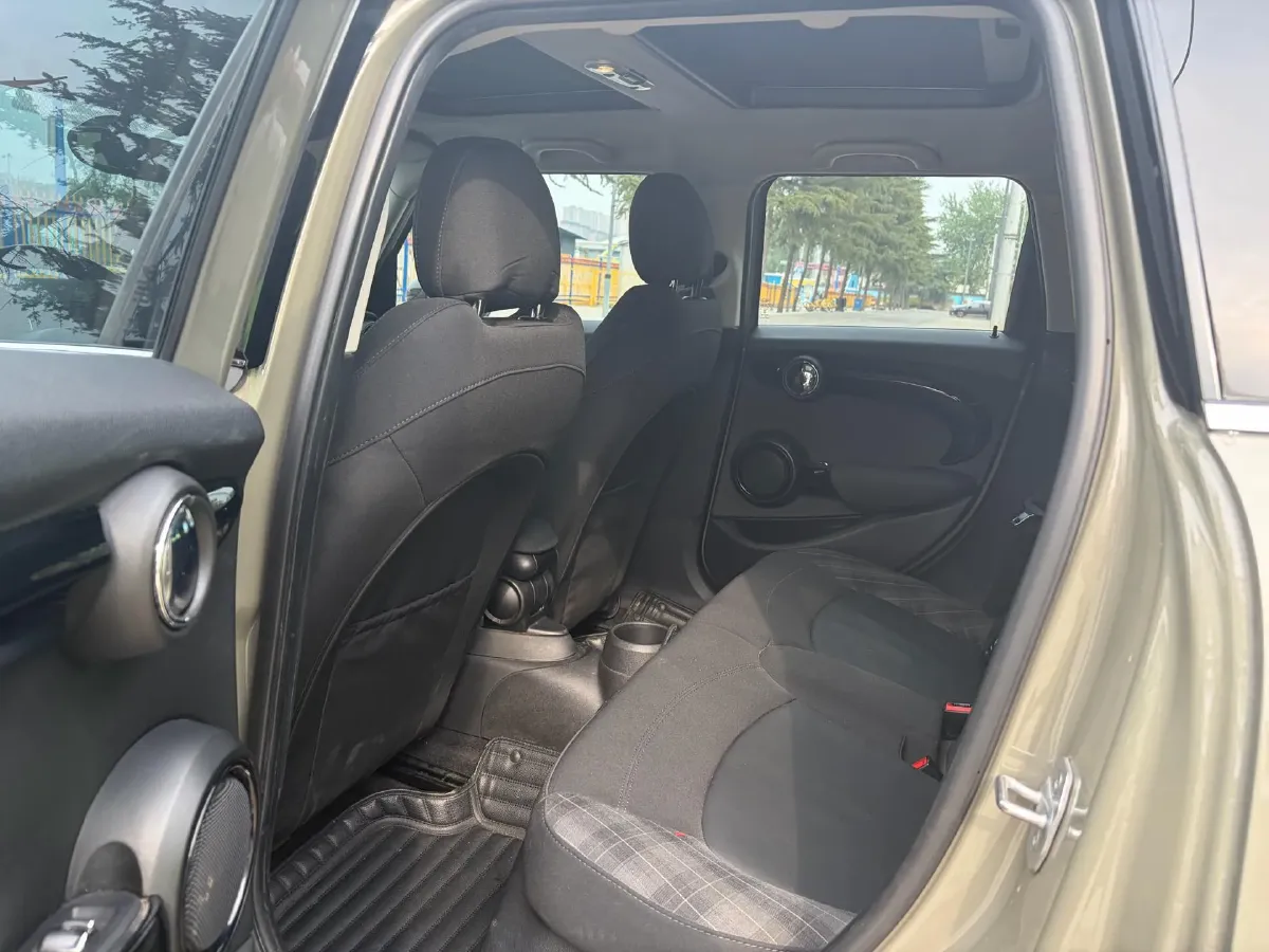 2018 MINI COUNTRYMAN 1.5T 136HP L3 6AT,autocango,china used car exporter,china ev exporter,chinese used car exporter,chinese used ev exporter