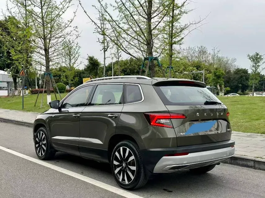 2021 Skoda Karoq 1.4T 150HP L4 7DCT,autocango,china used car exporter,china ev exporter,chinese used car exporter,chinese used ev exporter