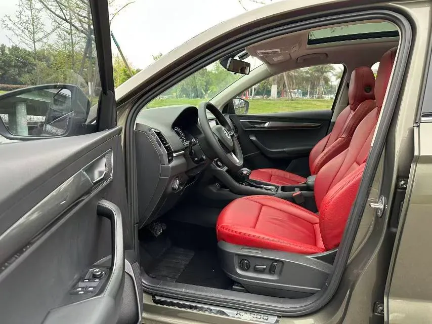 2021 Skoda Karoq 1.4T 150HP L4 7DCT,autocango,china used car exporter,china ev exporter,chinese used car exporter,chinese used ev exporter