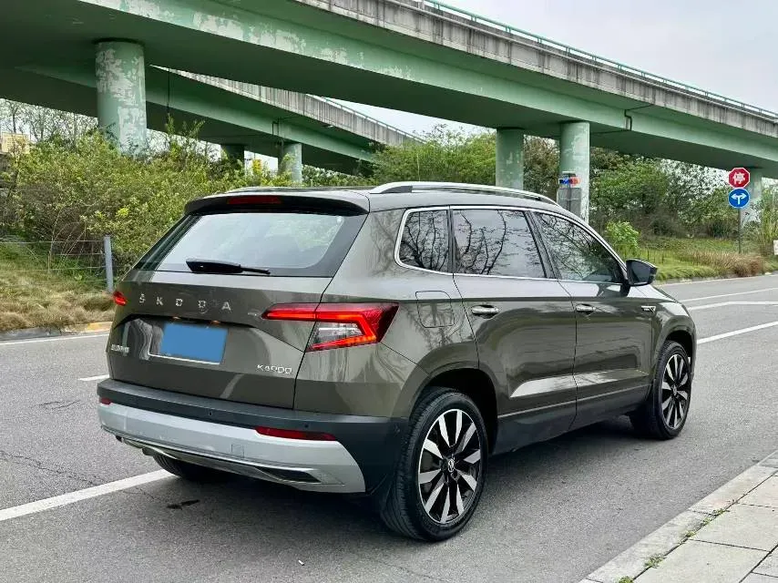 2021 Skoda Karoq 1.4T 150HP L4 7DCT,autocango,china used car exporter,china ev exporter,chinese used car exporter,chinese used ev exporter