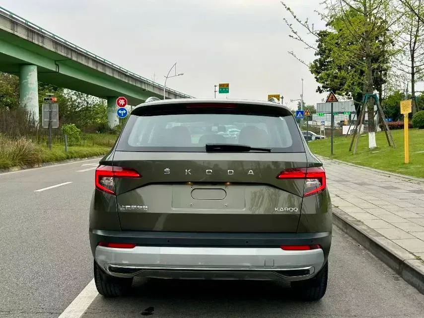 2021 Skoda Karoq 1.4T 150HP L4 7DCT,autocango,china used car exporter,china ev exporter,chinese used car exporter,chinese used ev exporter